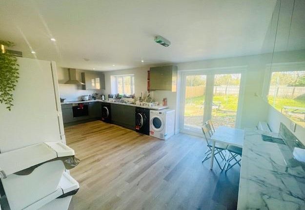 Room 8, 53, Buckingham Road, Bicester photo 4