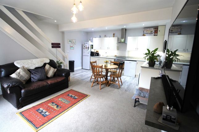 38, Dunraven Place, Bridgend photo 4