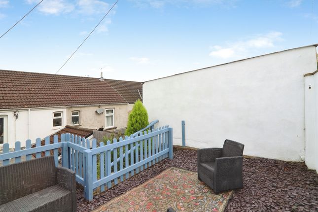 150, Merthyr Road, PONTYPRIDD photo 4