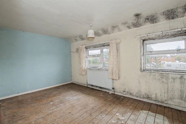 1, Birch Avenue, WINSFORD photo 2