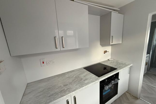 61A, Wolverhampton photo 2