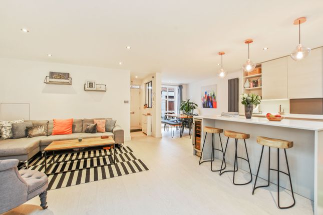 Thumbnail Detached house for sale in Carlton Mews, London