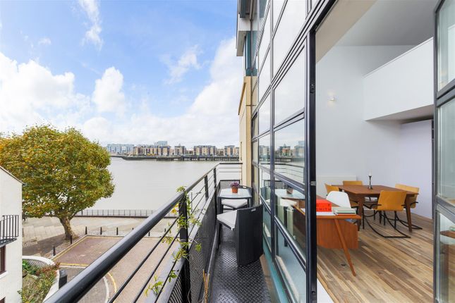 Flat for sale in Chart House, Burrells Wharf, Isle Of Dogs