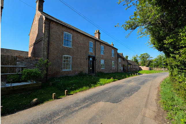 The Farmhouse, 8 Wood Lane, Atherstone photo 4
