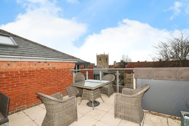 Apartment 19 Cardinal Court, Bishophill Junior, York photo 4