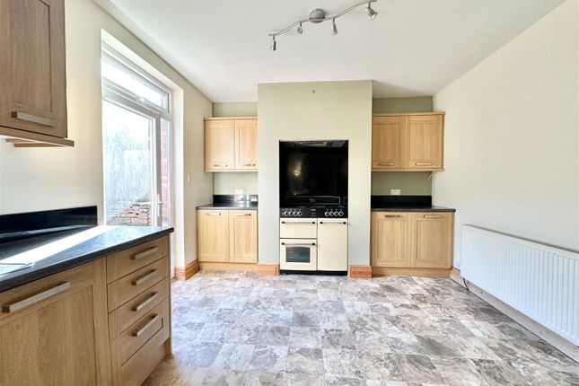 47, New Mills Road, High Peak photo 3