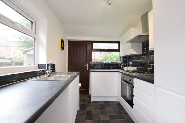 24, Lees Hall Crescent, Manchester photo 3
