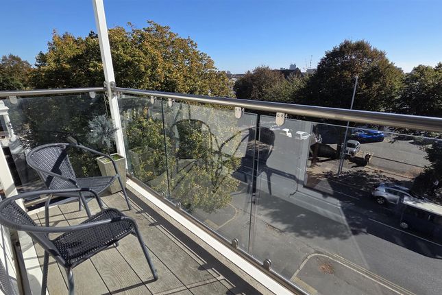 Flat 7, 4 The Avenue, Eastbourne photo 2