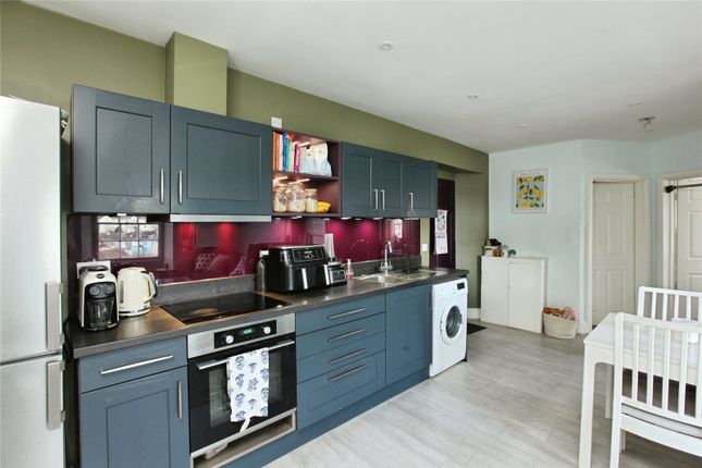 8A, Clifton Terrace, Torquay photo 2