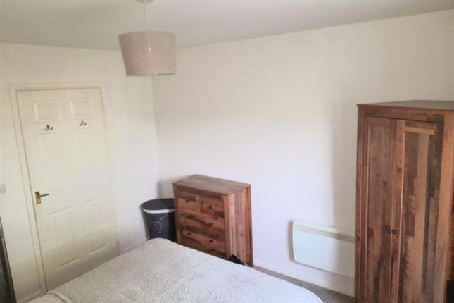 Flat for sale in Philmont Court, Bannerbrook, Coventry