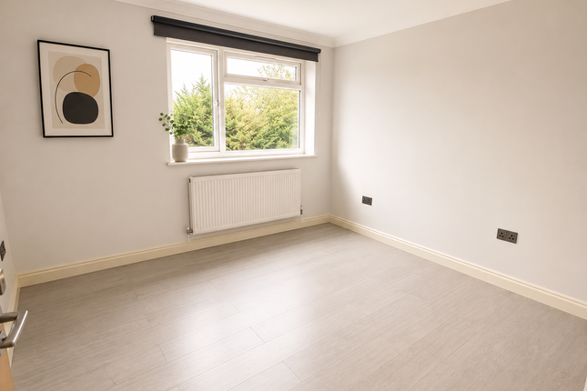 12 Dormans Court, Epsom photo 3