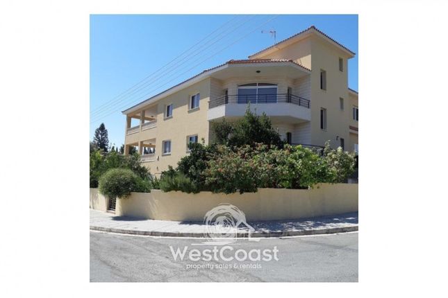 Villa for sale in Kolossi, Limassol, Cyprus