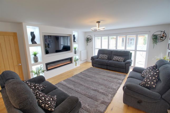 5, Sycamore Close, Southend Lane, Newent photo 2