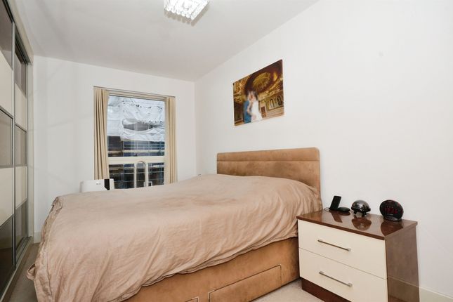 12, Grove Court, Lyon Road, Harrow photo 4