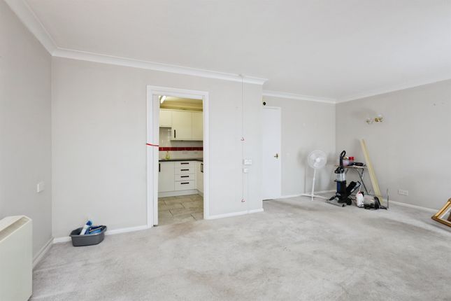 Flat 9, Sovereign Court, 21, Wannock Road, Eastbourne photo 4