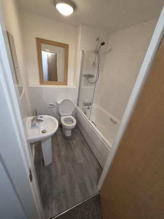 Woden Street, Salford M5 photo 5