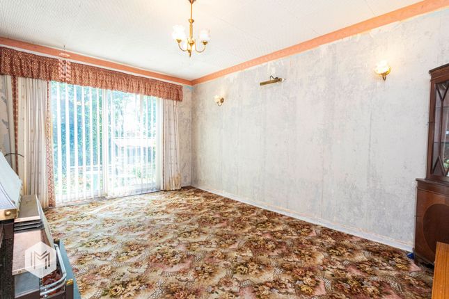 4 Marlow Close, Bolton photo 2
