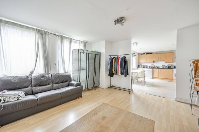 Crown Close, Winkfield Road, London, N22, Wood Green photo 2