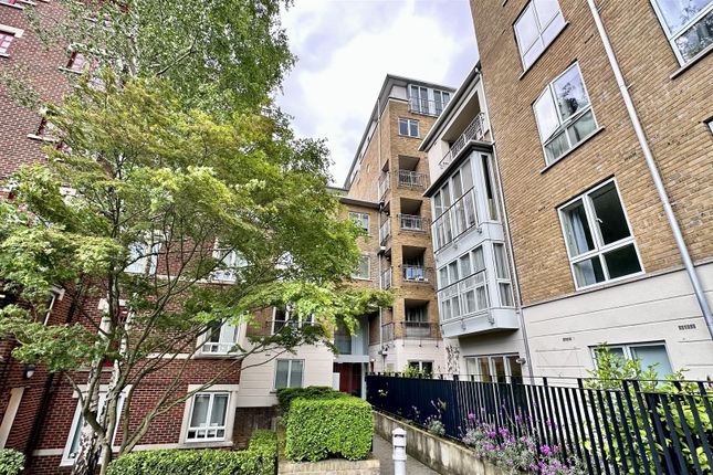 Flat for sale in Willow Court, Admiral Walk, London