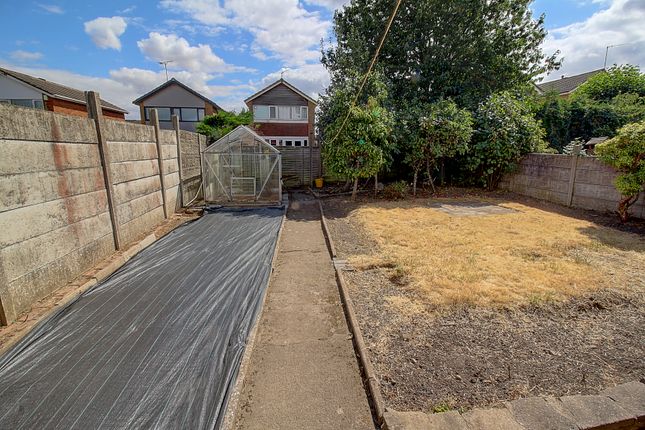 32, Fair Isle Drive, Nuneaton photo 4