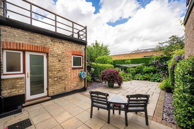 72 Uplands Road, London photo 3