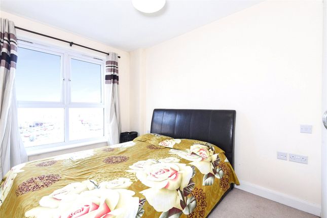 Flat for sale in Lansdowne House, Moulsford Mews, Reading, Berkshire