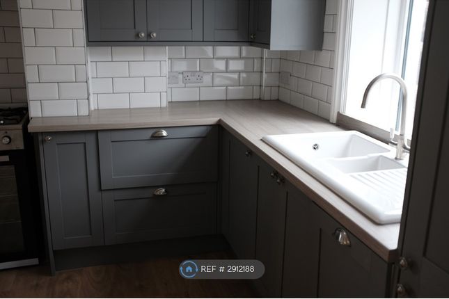 King Street, Yeadon, Leeds photo 4