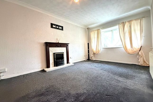 8 Highbank, Blackburn photo 3