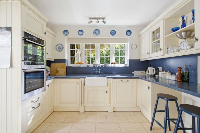 5 Sidbury Close, Ascot photo 3
