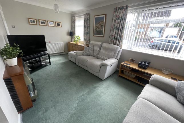 41, Lang Road, Crewkerne photo 2