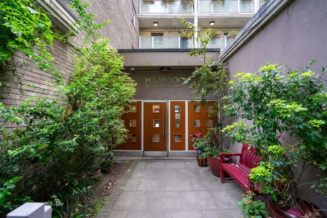 Eversholt Street, London photo 2