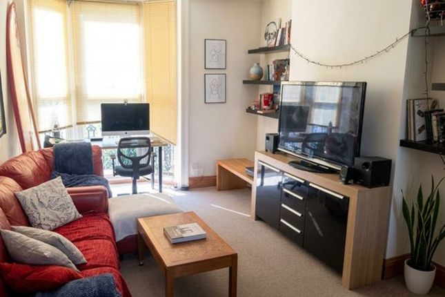 Room 2, Flat 2 53 Egremont Place, Brighton, Brighton photo 2