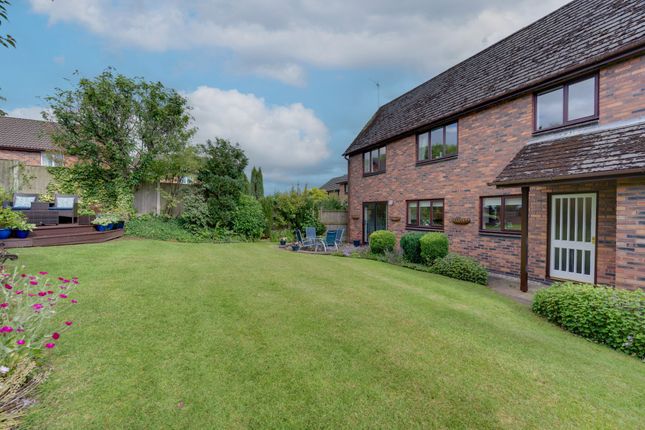 29 Ennerdale Drive, Congleton photo 4