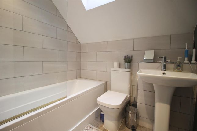 30 Dolphin Court, Kingsmead Road, High Wycombe photo 5
