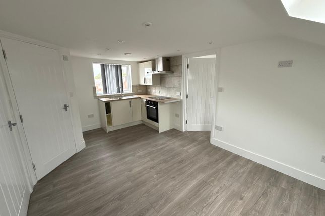 Flat 4 346-348,, Blackpool Road, Preston photo 4
