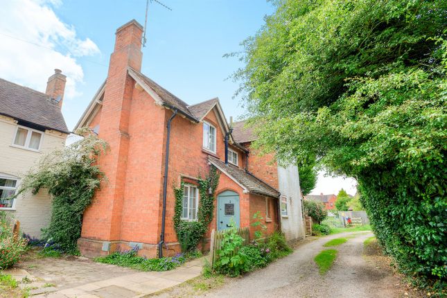 Cottage for sale in The Green, Snitterfield, Stratford-Upon-Avon CV37