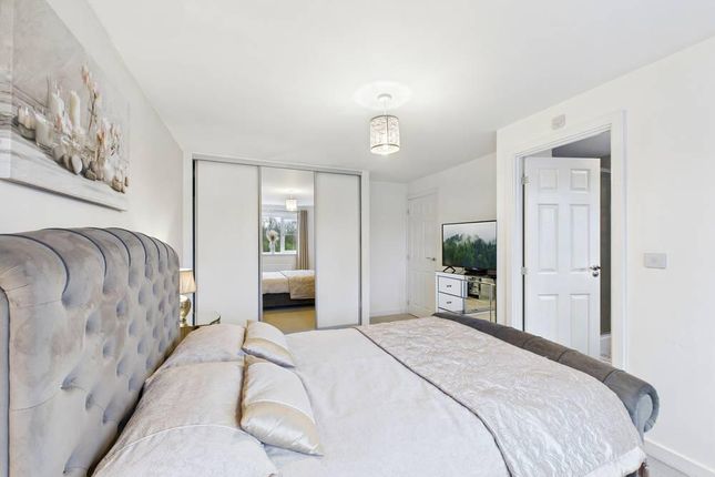 39, Rhubarb Hill, Wakefield photo 3