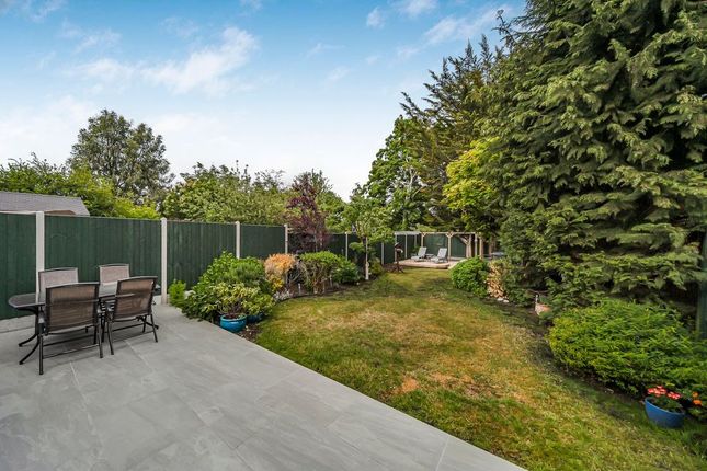 10, Penton Hook Road, Staines-upon-Thames photo 4