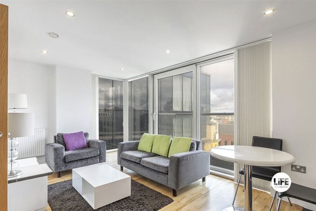 Flat 605, Distillery Tower, London photo 2