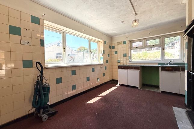 2 Waungron, Glynneath photo 5
