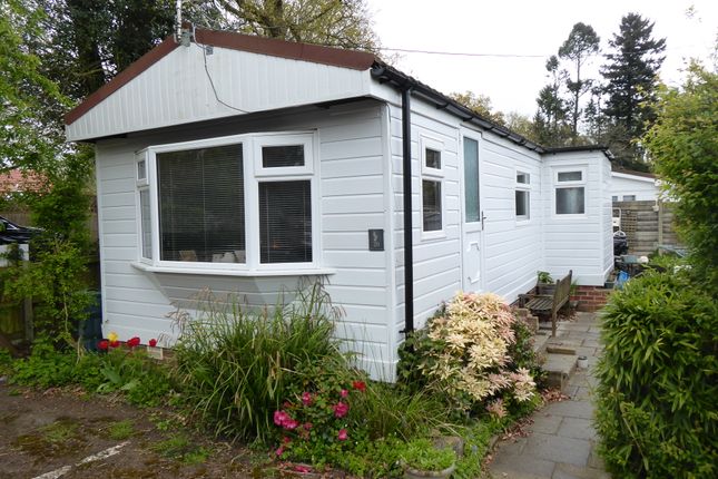 Thumbnail Mobile/park home for sale in The Orchard Mhp, Ashurst Drive, Boxhill, Dorking