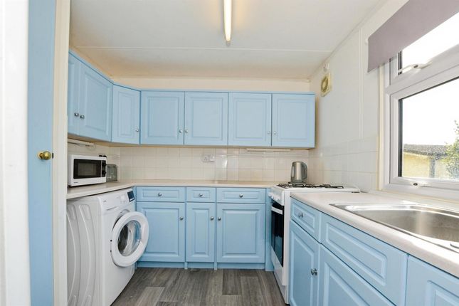 12, Kings Heath Park, Bower Heath Lane, Harpenden photo 4
