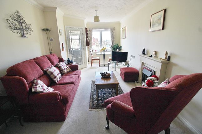 15, Apsley Lodge, Waterlooville photo 2