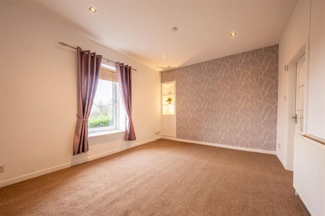 Flat 3-, Taymount, Gas Brae, Perth photo 4