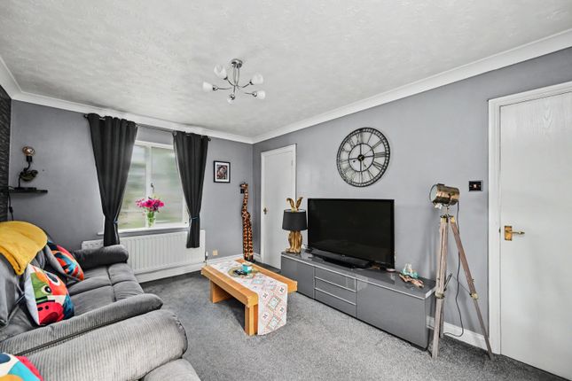 37, Webb Drive, Rugby photo 4
