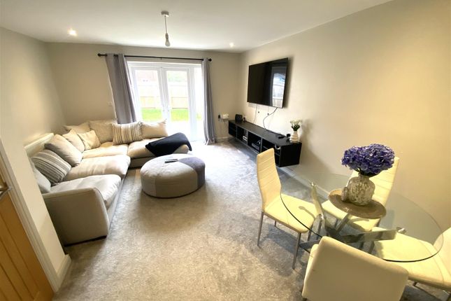 4, Foxglove Close, Stourport-On-Severn photo 3