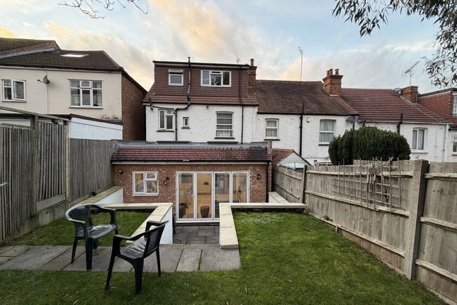 179 Park Lane, Wembley photo 2