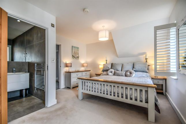Flat for sale in Bell Sands, Leigh-On-Sea