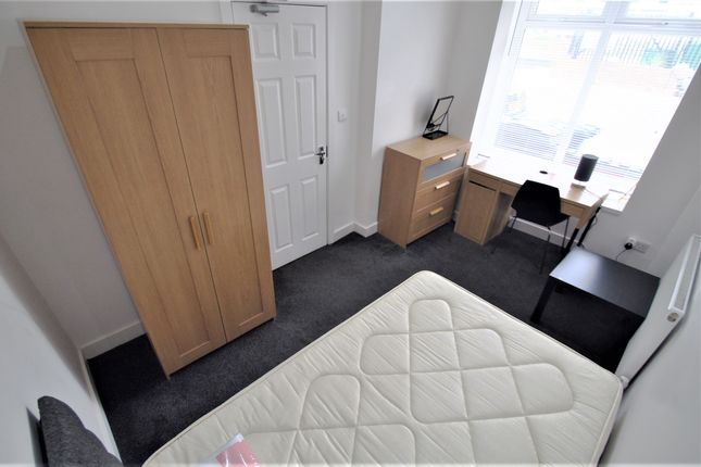End terrace house to rent in Gulson Road, Stoke, Coventry