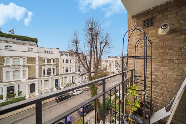 7 St Lukes Court, St. Lukes Road, Notting Hill photo 2